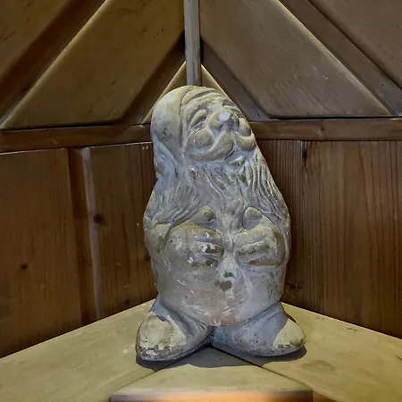 Huvikalliola, Laatulomat ヴィラ Sulkava