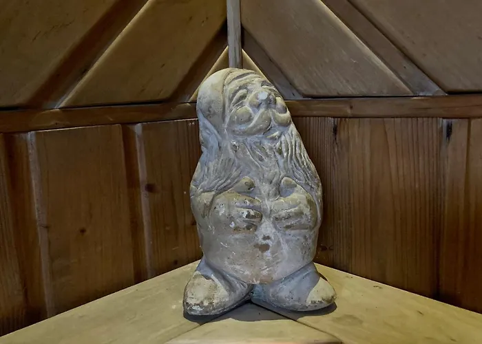 Huvikalliola, Laatulomat Willa Sulkava (Southern Savonia)