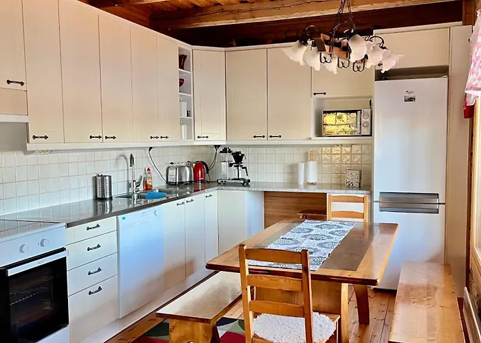 Willa Huvikalliola, Laatulomat Sulkava (Southern Savonia)